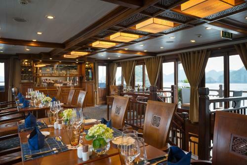 Paradise Peak Cruise