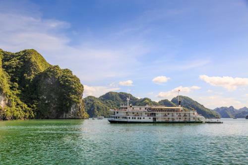 Emeraude Classic Cruises