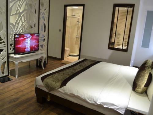 City Bay Palace Hotel