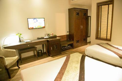 City Bay Palace Hotel