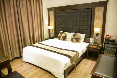 City Bay Palace Hotel