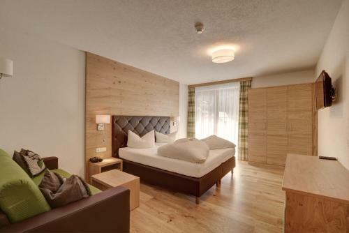 Hotel Enzian Paznaun