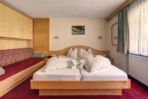 Hotel Enzian Paznaun