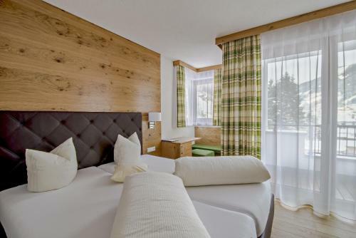 Hotel Enzian Paznaun