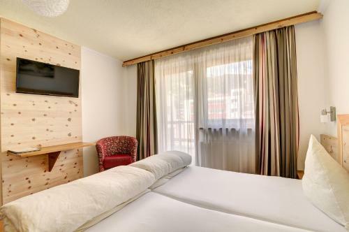 Hotel Enzian Paznaun