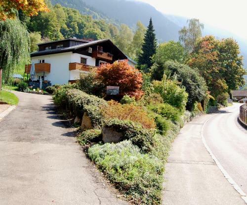 Apartamento Haus Tisch