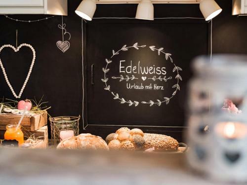 Bed & Breakfast Pension Edelweiss