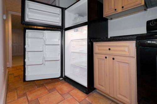 Apartamento Cathedral Charmer--2 Br English Basement, With Garden Access