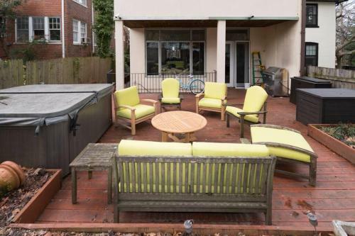 Apartamento Cathedral Charmer--2 Br English Basement, With Garden Access