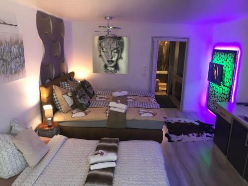 Emerald Apartment