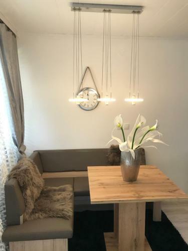 Emerald Apartment