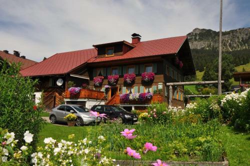 Chalet & Almhostel Alpenperle