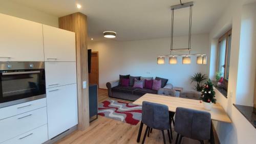 Apart H�llwarth
