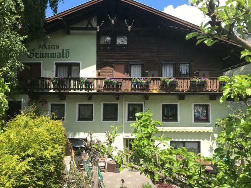 Hostal Pension Gr�nwald