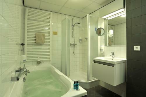 Golden Tulip Strandhotel Westduin
