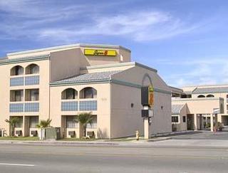 Hotel Super 8 Escondido