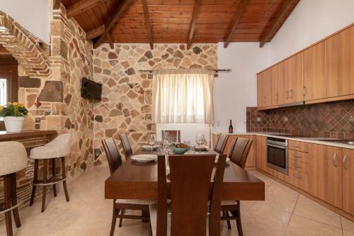 Villa La Isla With Private Pool