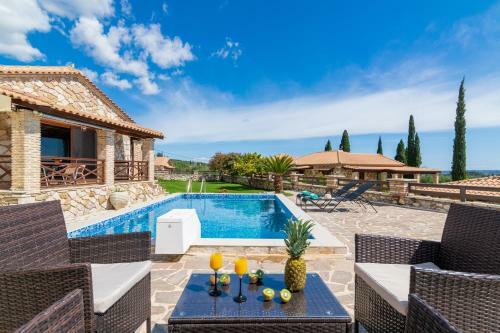 Villa La Isla With Private Pool