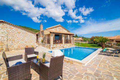 Villa La Isla With Private Pool