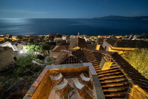 Villa Victoria's House In Monemvasia Castle