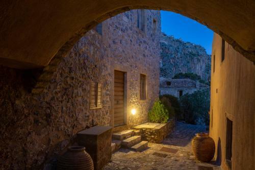 Villa Victoria's House In Monemvasia Castle