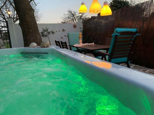Villa Oasis Private Pool & Jacuzzi