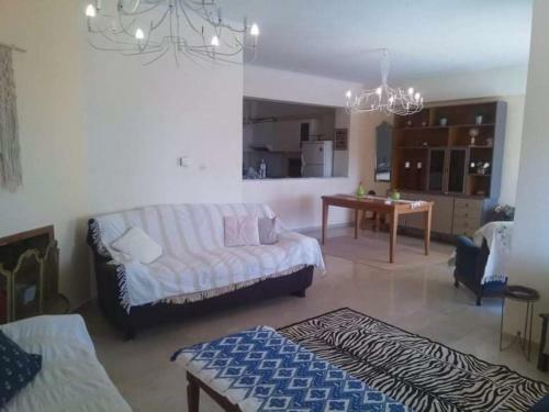 Seaview To Olympus, Sunny, Cosy Apartment