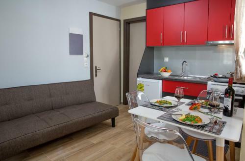 Hostal Rent House Karavi