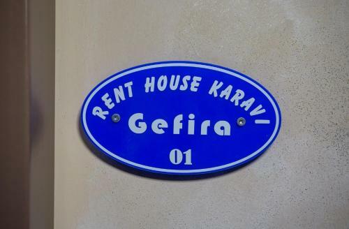 Hostal Rent House Karavi