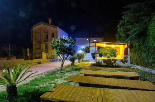 Hostal Rent House Karavi
