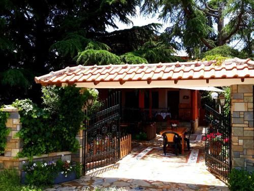 Handmade Peaceful Cozy House Near The Beach
