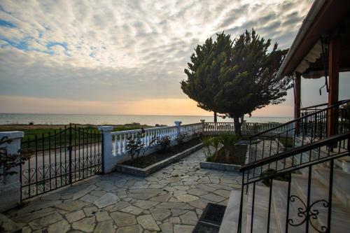 Halkidiki Seafront Beach House