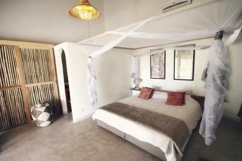 Hotel Les Pal�tuviers