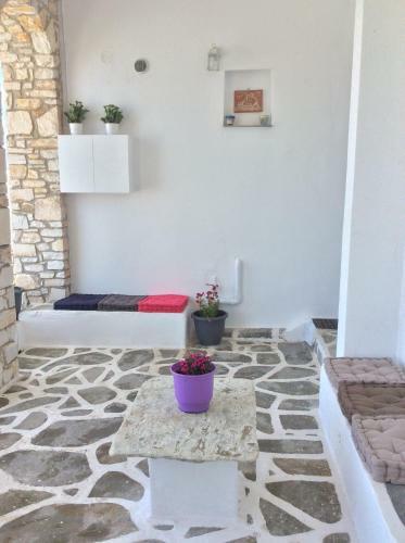 Studios Flora In Naoussa Paros