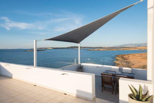 Thalassa Seafront Brand New 1bd House In Naousa