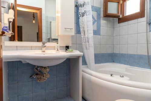 Villa Parisi Naxos Luxury Villas&jacuzzi
