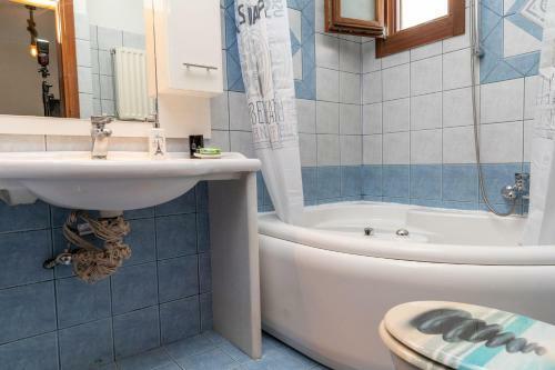 Villa Parisi Naxos Luxury Villas&jacuzzi
