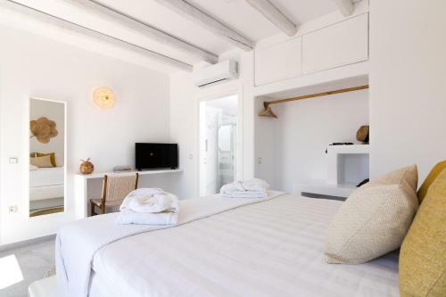 Isalos Villas With Private Pool