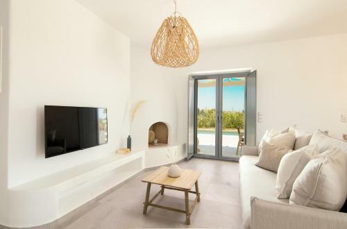 Isalos Villas With Private Pool