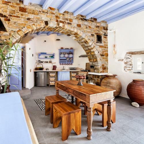 Villa Georgilas Cave House