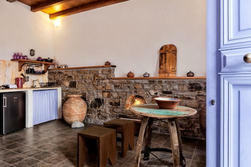 Villa Georgilas Cave House
