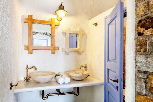 Villa Georgilas Cave House