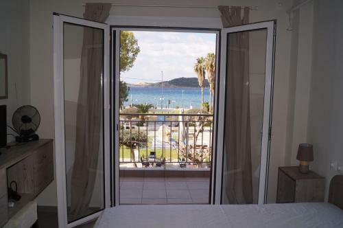Sea Side Apartment