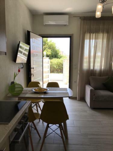 Nyfea House
