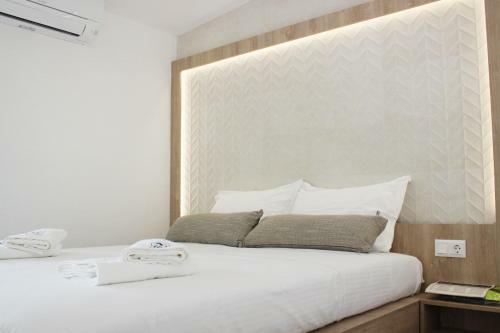 Aella Apartments