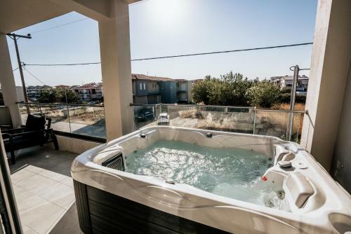 Emerald Luxury Apartments