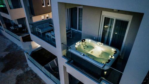Emerald Luxury Apartments