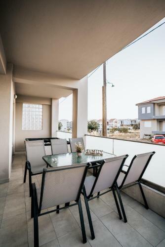 Emerald Luxury Apartments