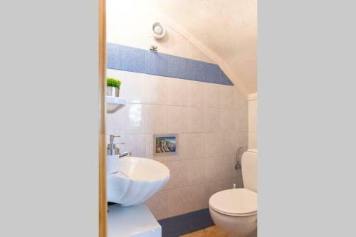 Onar Seafront Maisonette