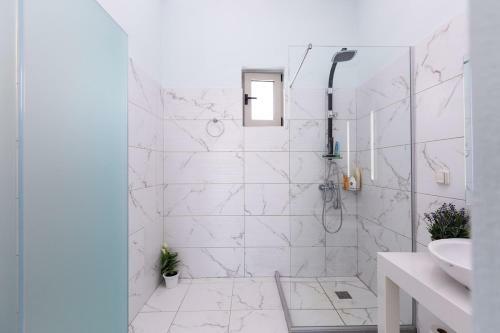 Villa Vera - With Private Heated Pool & Jacuzzi